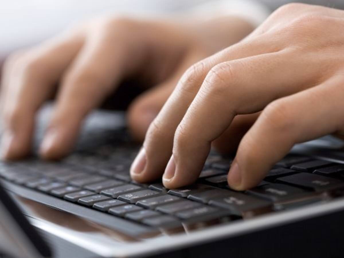 Detenidos por crear perfiles falsos de una mujer en páginas de contactos