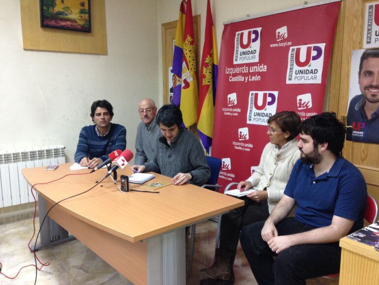 Representantes de izquierdas y de la Asociación para la Recuperación de la Memoria Histórica presentando actos relacionados con dicha memoria