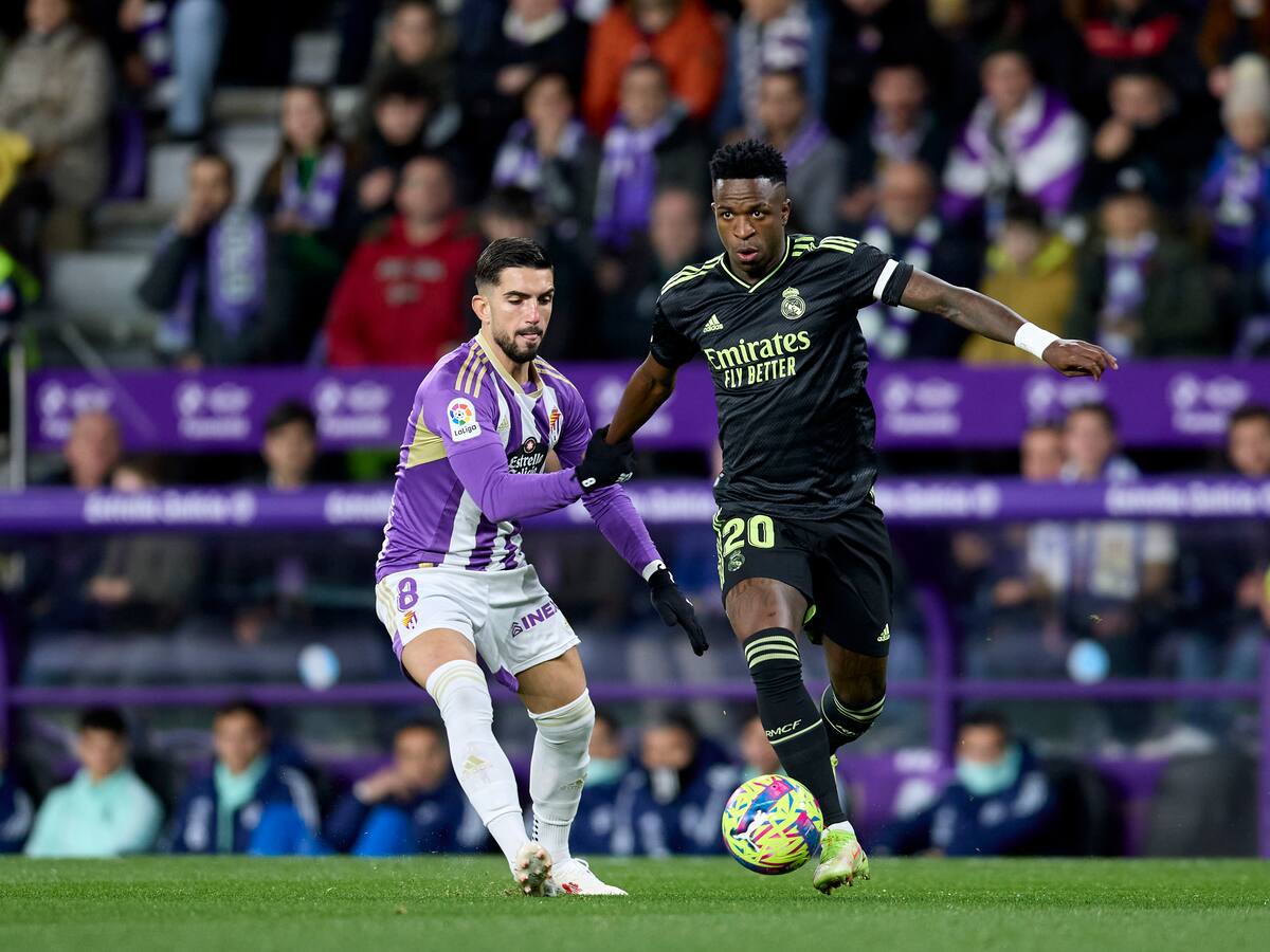 Pactan un año de cárcel, inhabilitación y multas los seguidores del Valladolid que llamaron "puto negro" a Vinicius