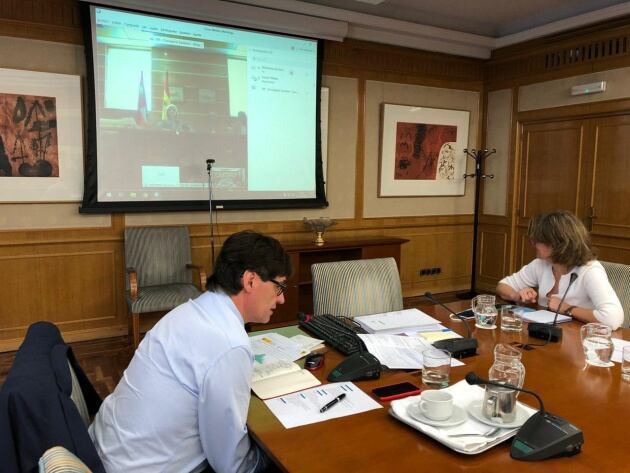 El ministro de Sanidad, Salvador Illa, y la vicepresidenta cuarta y ministra para la Transición Ecológica, Teresa Ribera, mantienen una reunión bilateral por videoconferencia con el vicepresidente de la Junta de Castilla y León, Francisco Igea, y la consejera de Sanidad, Verónica Casado, este pasado jueves