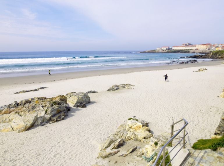 La playa de Caión, en A Laracha, es una de las que se une a la iniciativa de arenales sin cigarros.