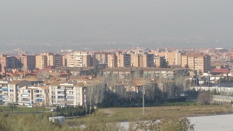 La ciudad de Granada, con una boina de contaminación