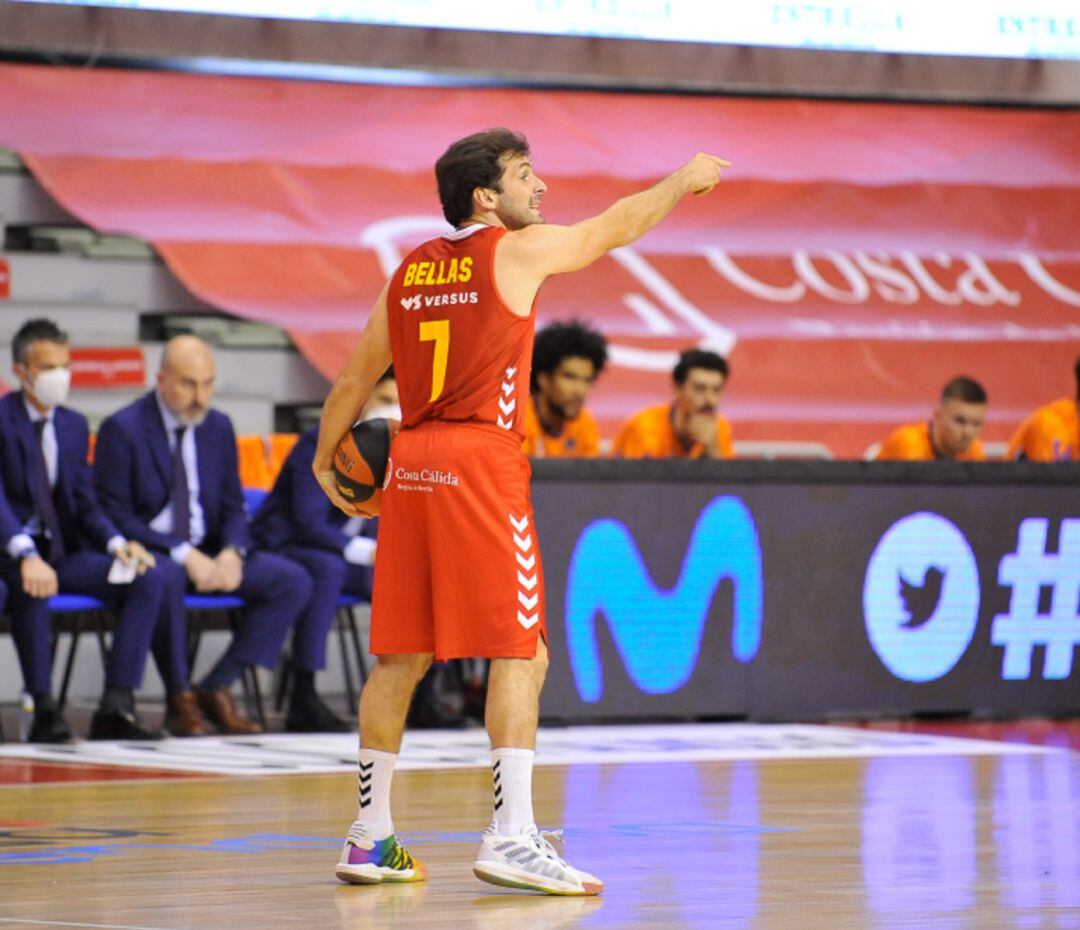 Tomás Bellas ante Valencia Basket