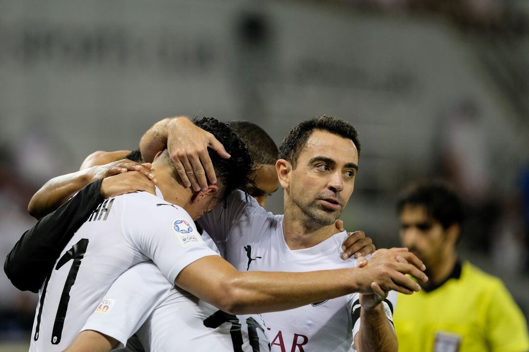 Xavi Hernández durante un encuentro con el Al-Sadd