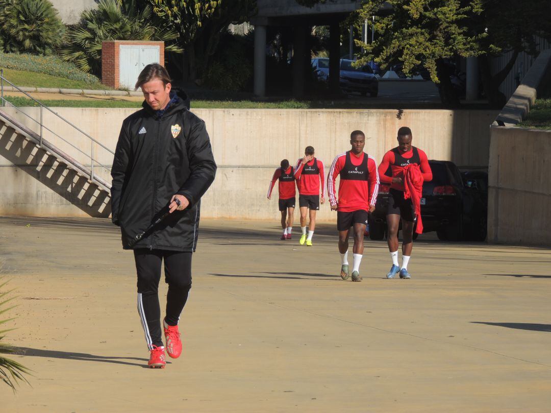 Guti, rumbo al Anexo.