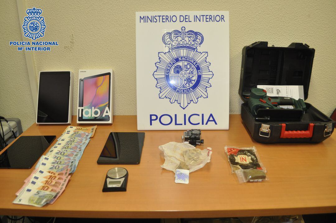 Material incautado en la operación anti droga desarrollada en Palencia