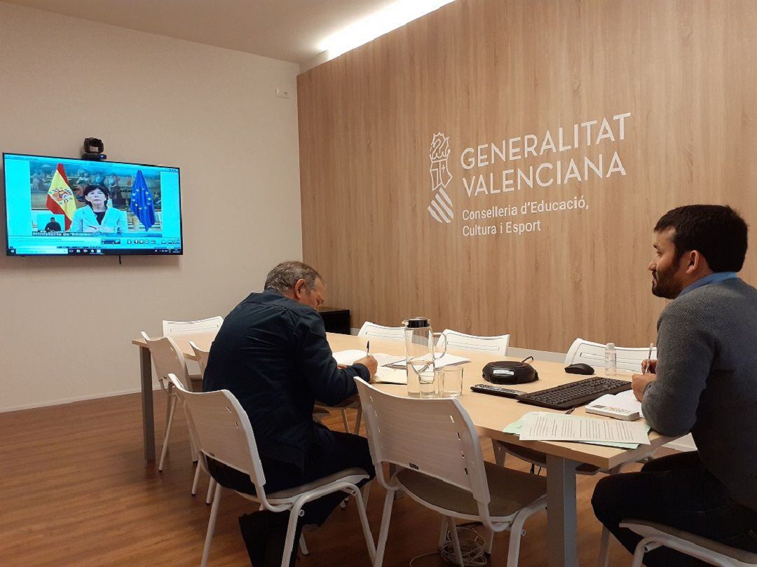 Conferencia Sectorial de Educación, con la asistencia del conseller Vicednt Marzà, el secretario autonómico, Miguel Soler, y, por videoconferencia la ministra de Educación, Isabel Celaá