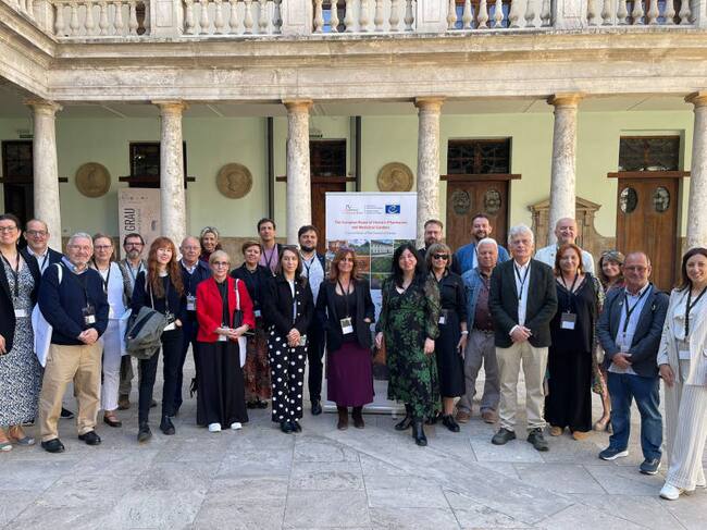 Asistentes a la entrega de cerfificados