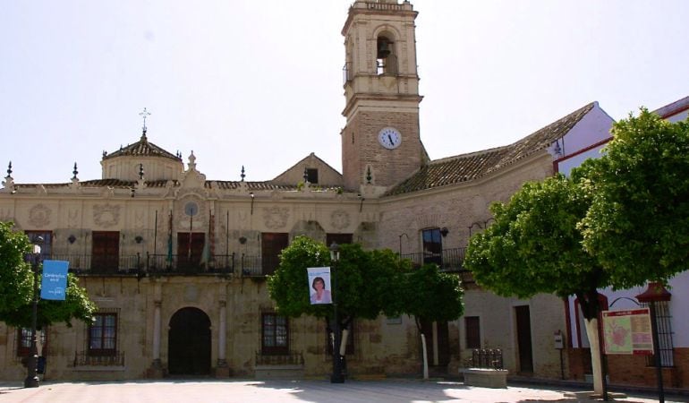 Plaza de España de Lora del Río, donde se ubica el Ayuntamiento de la ciudad