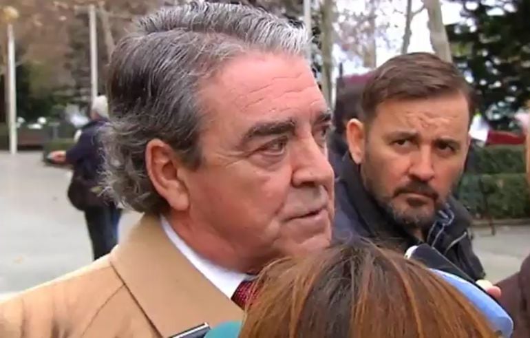 “Si yo me entero que mi mujer ha dado mil euros la corro a bofetadas”: José Corbín es el marido de Asunción Barberá, hermana de Rita Barberá, y abogado de la &#039;cajera&#039; del PP, García Fuster