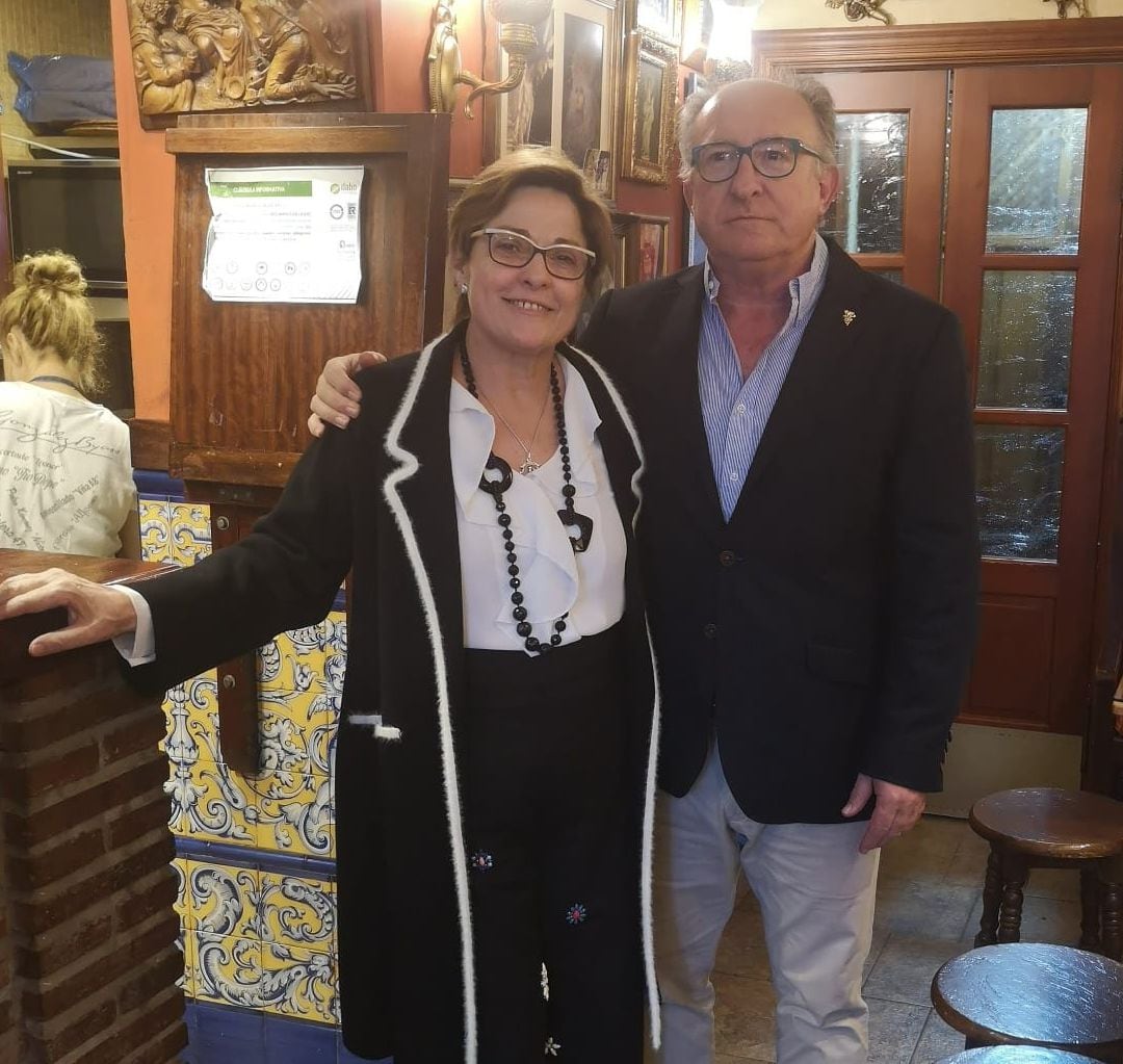 Cristina Silva y su marido Alberto Meléndez en el Mesón Las Duelas