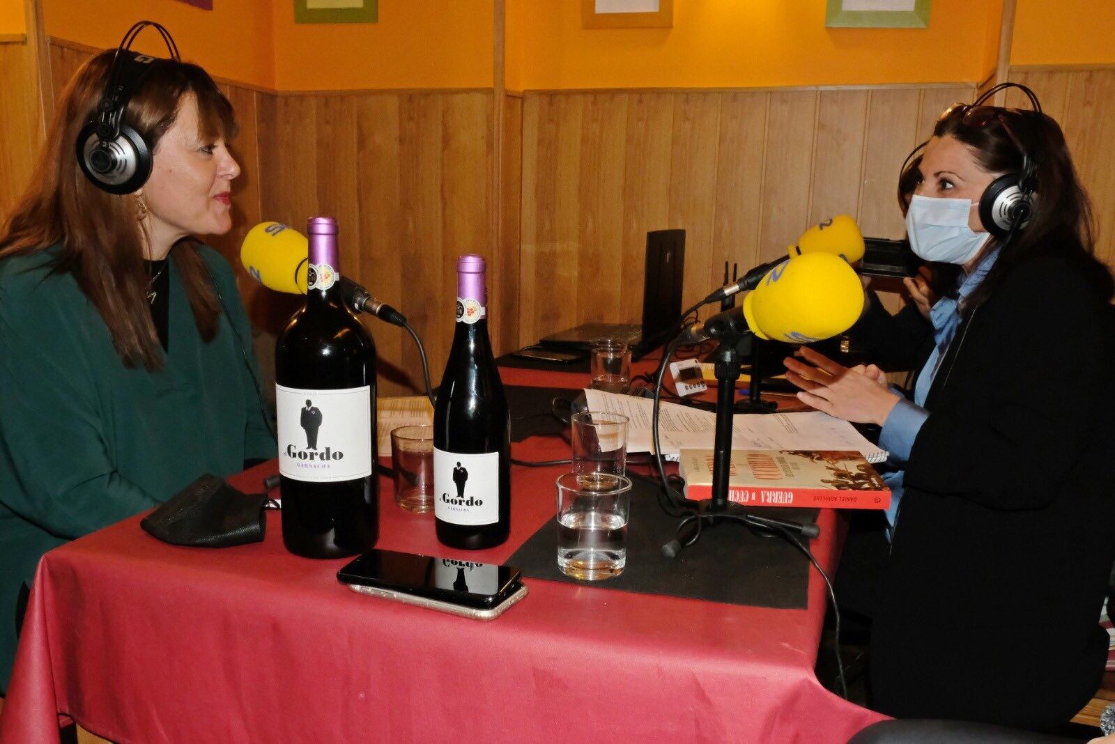 Hoy por Hoy Zaragoza, desde la Taberna El Broquel, con Pilar Rubio, de las Bodegas Ignacio Marín