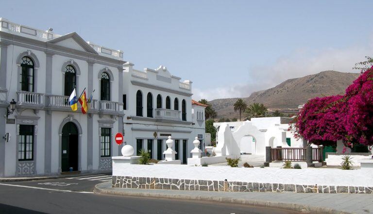 Edificio del Ayuntamiento de Haría.