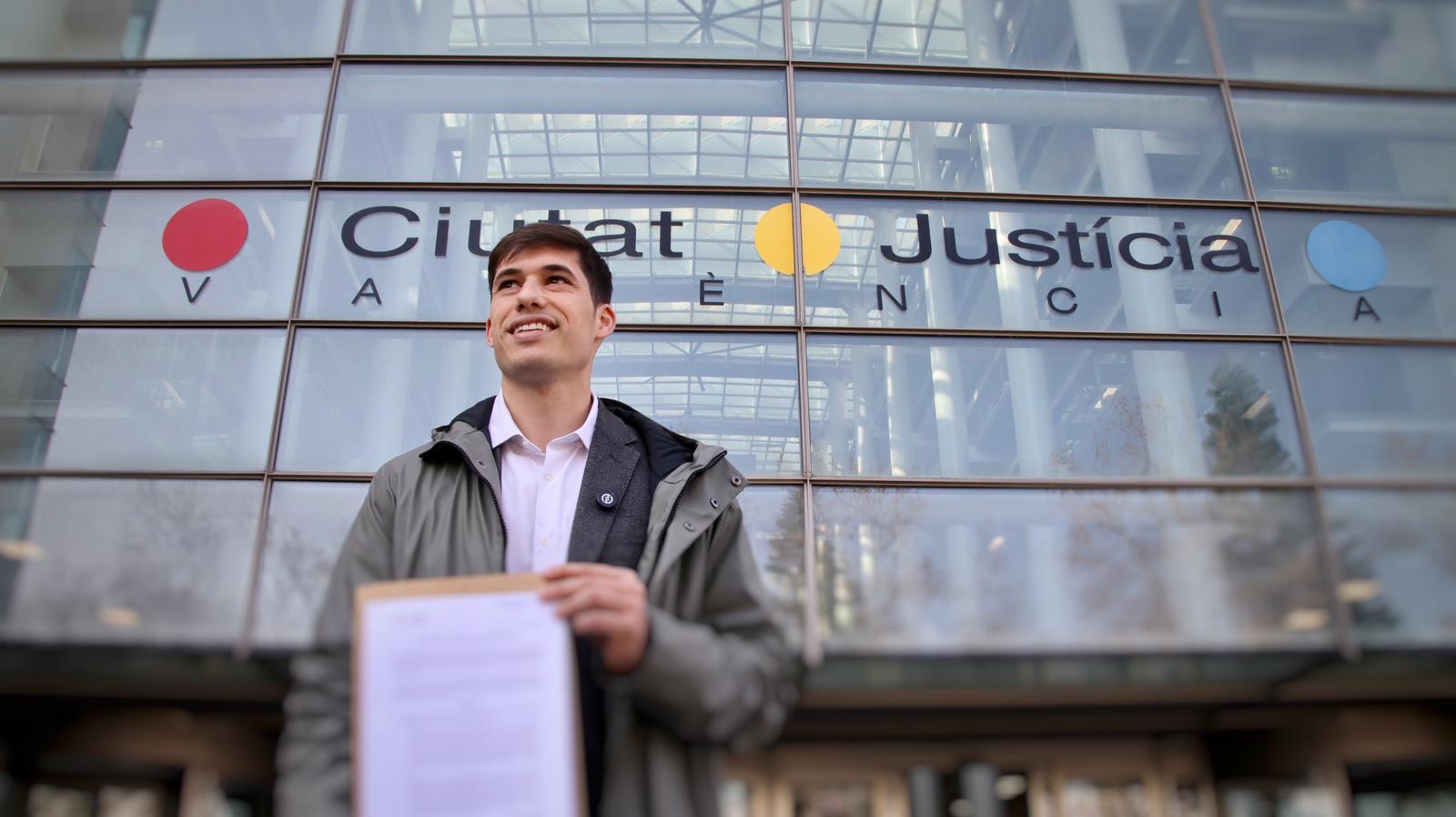 El portavoz del PSPV, Borja Sanjuan, en la Ciudad de la Justicia de València