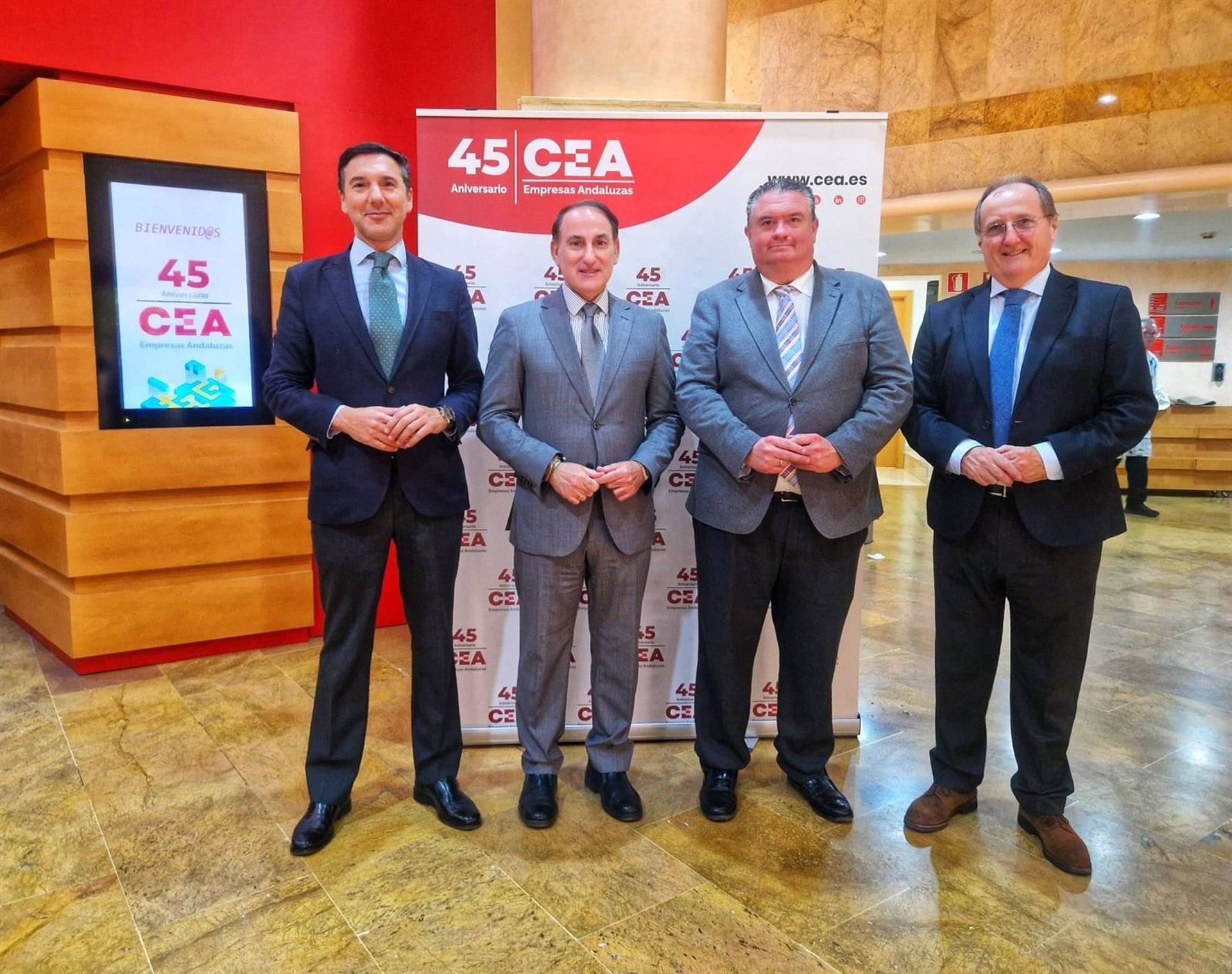 De izqda a dcha, Mario Azañón y Javier González de Lara, secretario y presidente de la CEA respectivamente, y Bartolomé González y Luis González, sus homólogos en la CEJ.