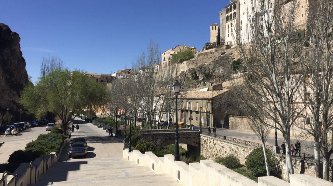 Paseo del Huécar visto desde el Teatro-Auditorio de Cuenca.