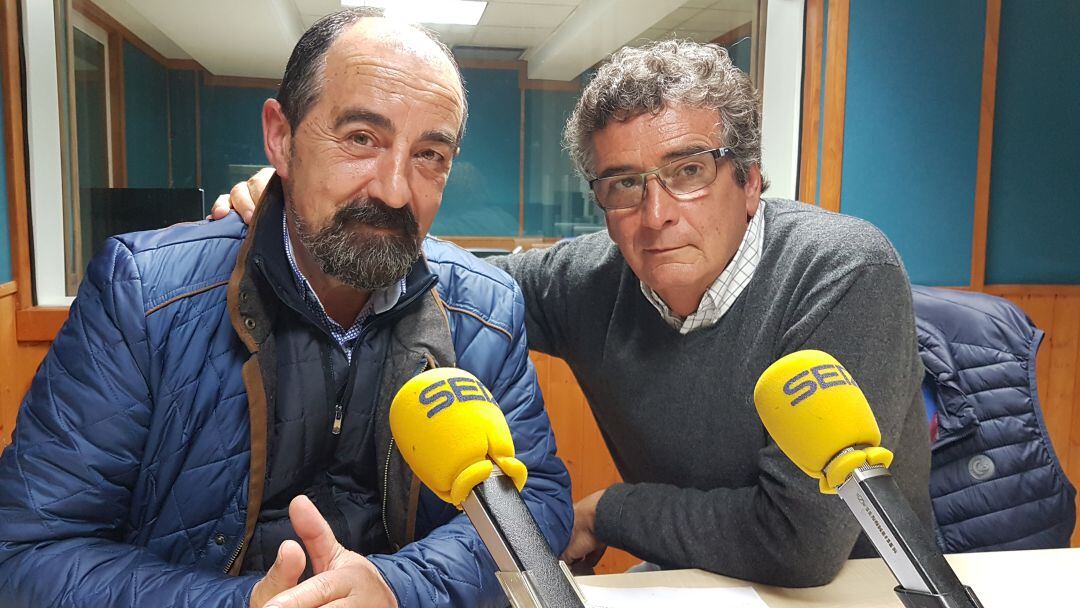 Rafael Pérez Tezanos y Juan Guimerans en el estudio de la Ventana de Cantabria 