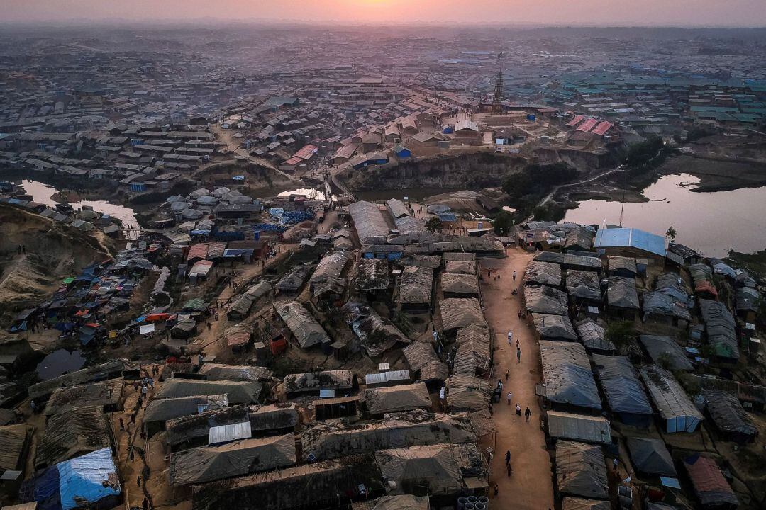 Vista aérea del campo de Kutupalong en Bangladesh, el campo de refugiados más grande del mundo.