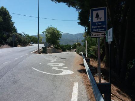 Cruce donde se inicia la carretera de Bedmar a Cuadros