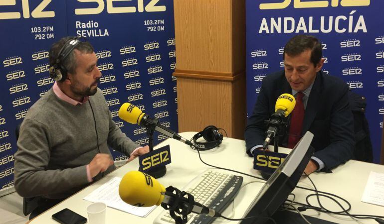 Paco García entrevista a Enrique Esquivias, ya candidato oficial a la presidencia del Consejo general de Hermandades y Cofradías