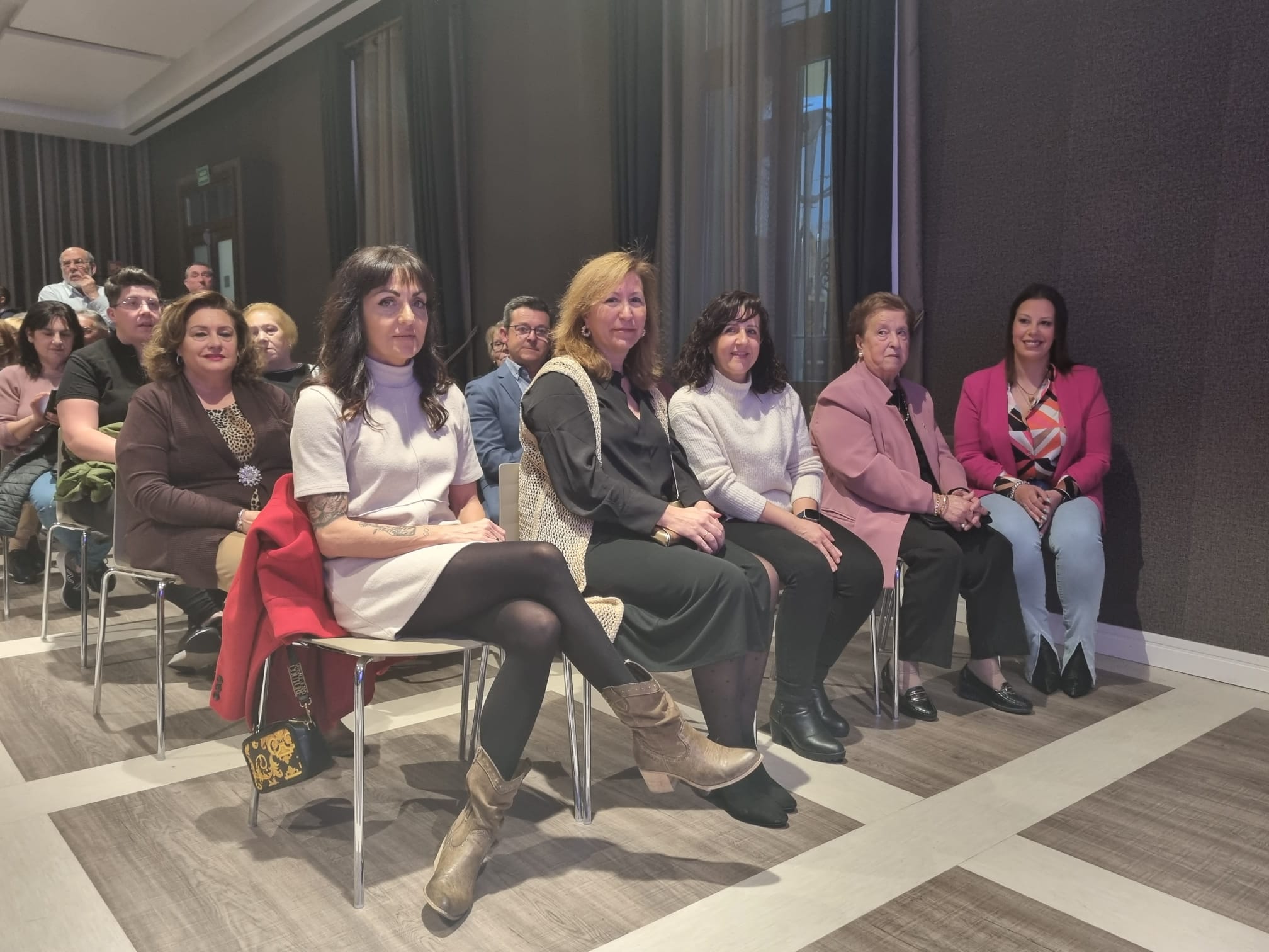 Imagen de las galardonadas en los Premios María Matilde Shemm