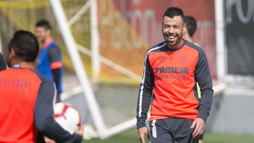 El jugador Javi Fuego durante un entrenamiento con el Villarreal 