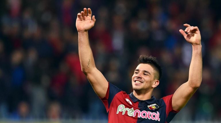 Giovanni Simeone celebra uno de los goles ante la Juventus