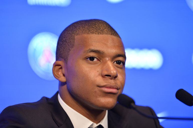 Kylian Mbappé durante una rueda de prensa en París.