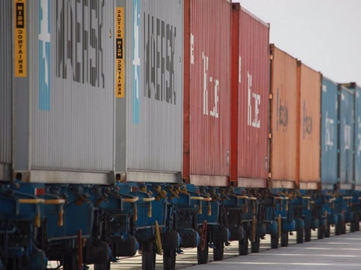 El Puerto de Algeciras deriva su mercancía por carretera por la DANA