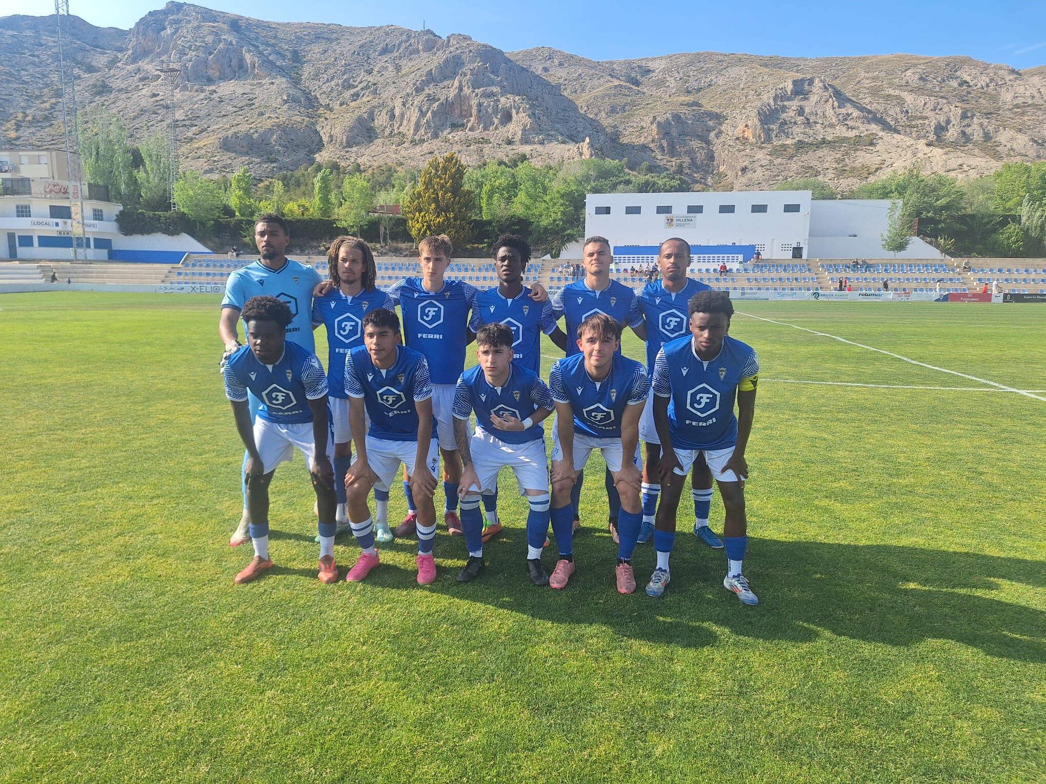 Alineación inicial del partido