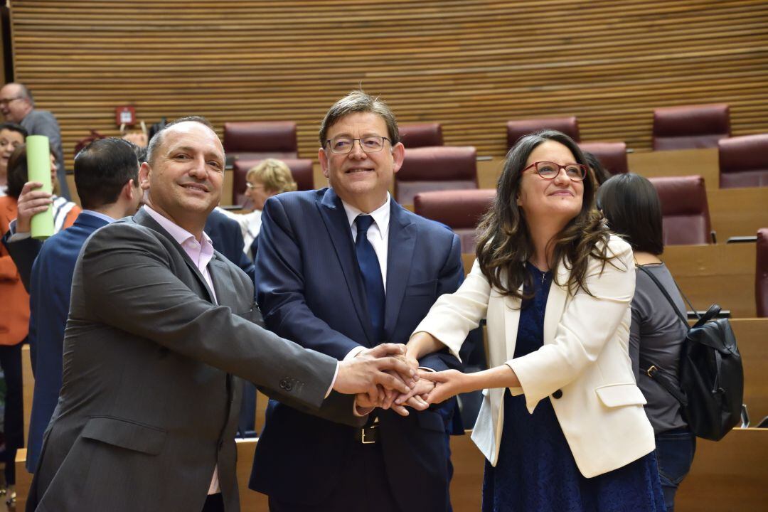 Rubén Martínez Dalmau, Ximo Puig y Mónica Oltra en una foto de archivo, el día del pleno de investidura de Puig.