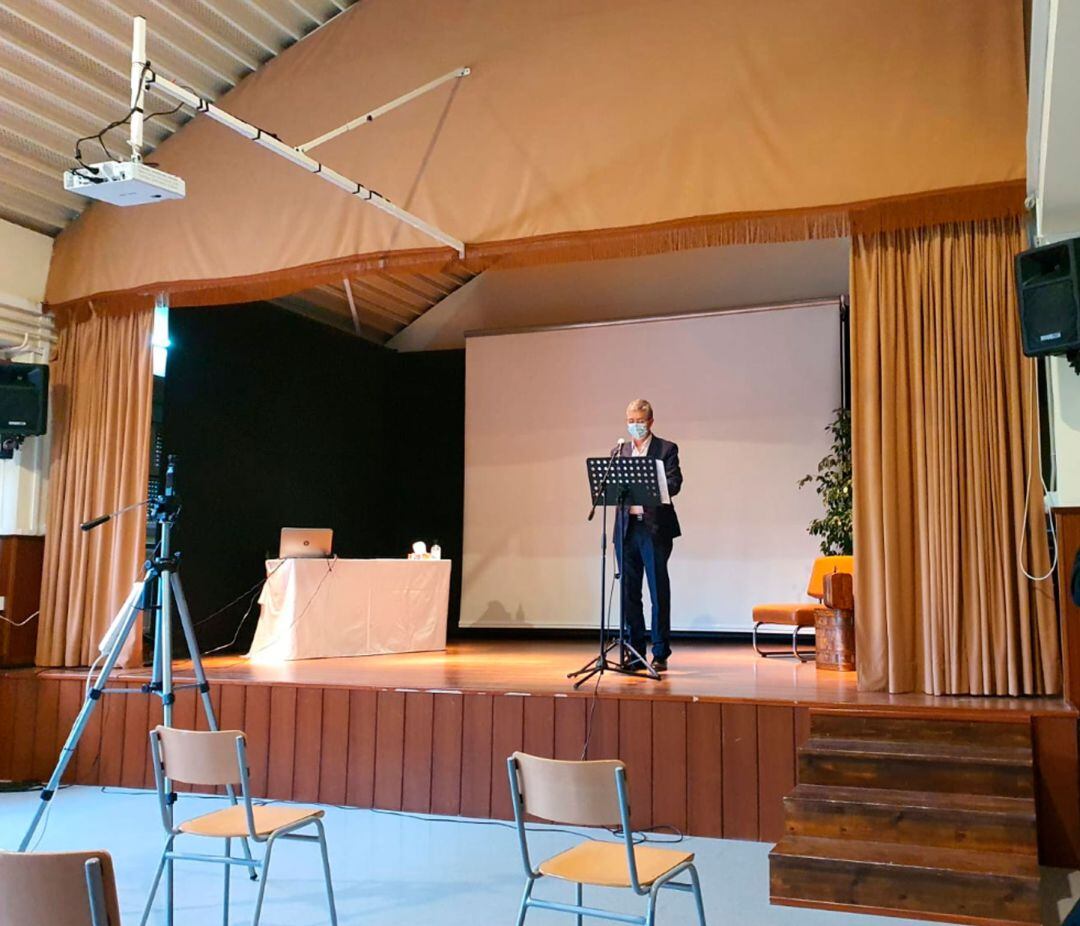 El conseller d'Economia, el murer Rafa Climent durant la seua intervenció de clausura de la primera sessió d'aquestes jornades