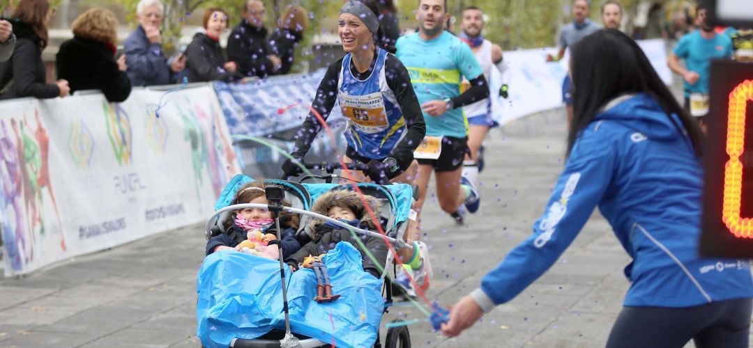 La atleta Beatriz Morillo ha conseguido el récord guiness con una marca de 38&#039;50&#039;&#039;