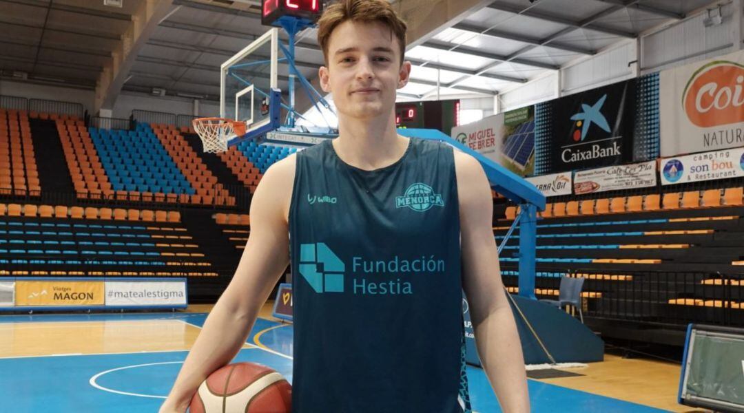 El nou base ha jugat amb Estudiantes i a la segona divisió alemanya.