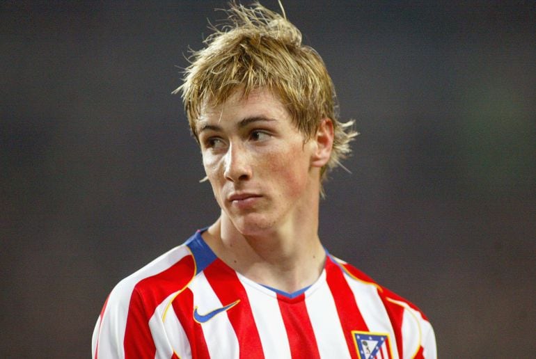 Fernando Torres, en un partido de febrero de 2005.