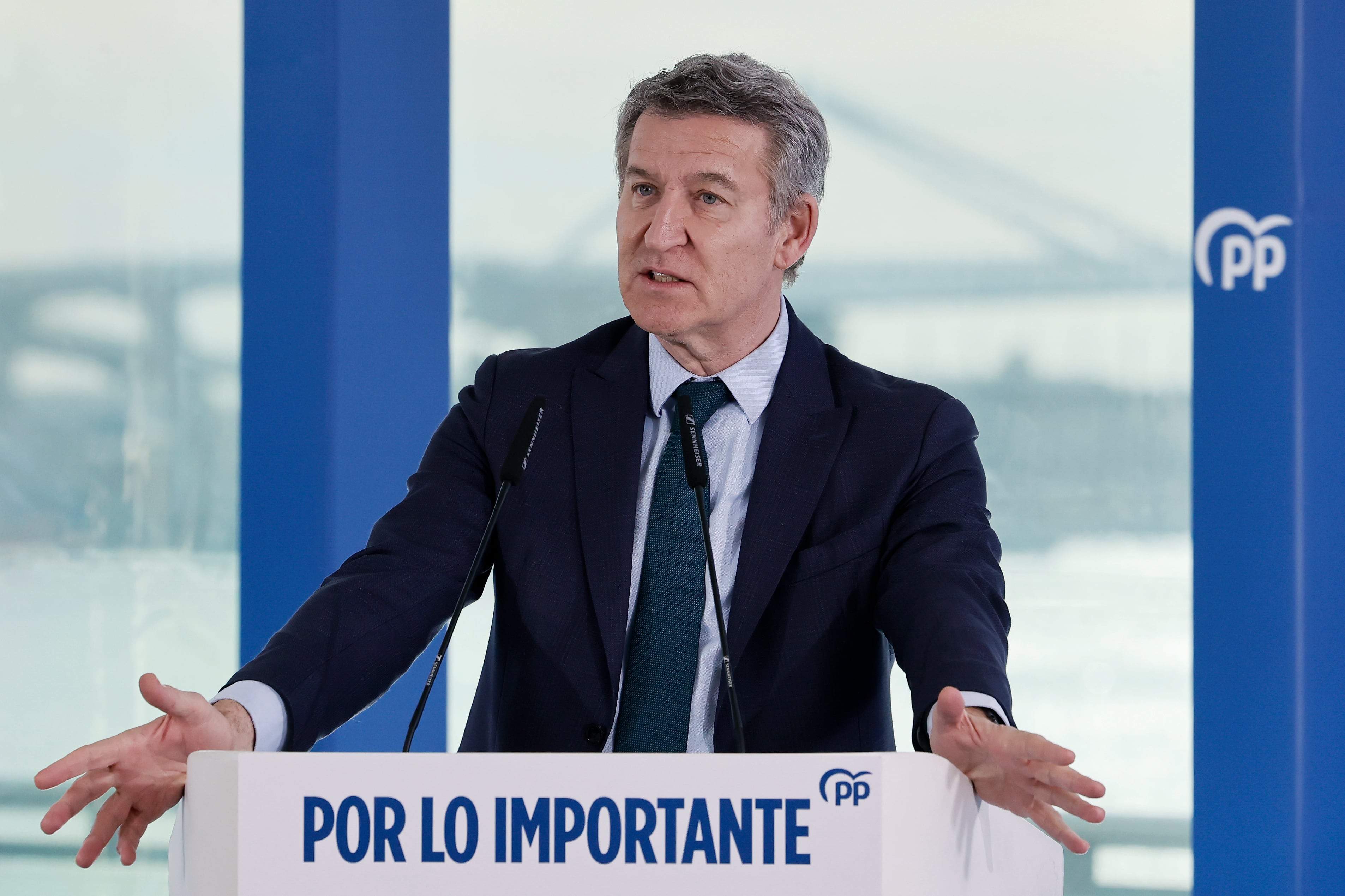 El líder del PP, Alberto Núñez Feijóo, en un acto en Barcelona tras la reunión del Comité de Dirección del partido.