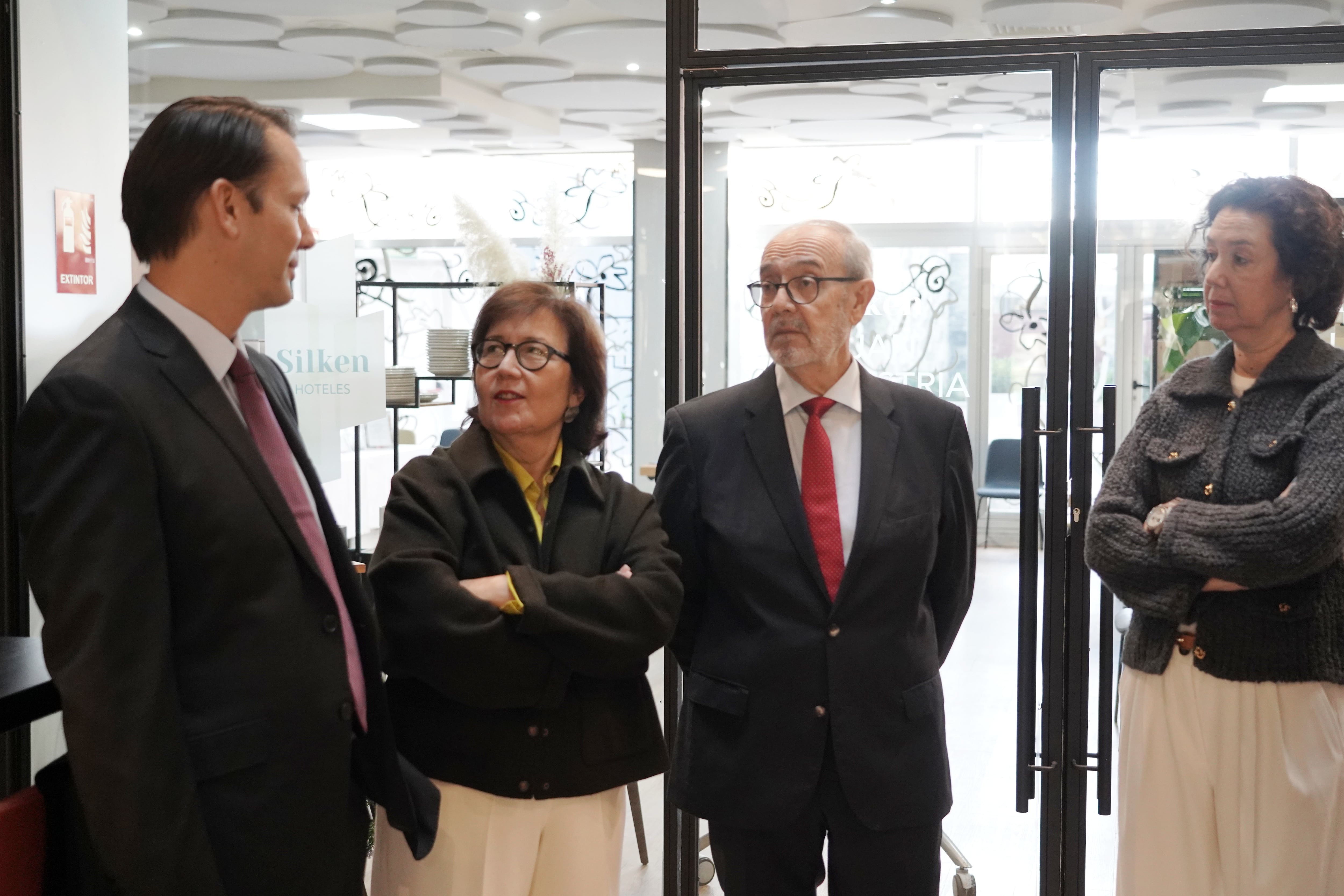 La portavoz y presidenta de la Asociación de Fiscales, Cristina Dexeus, preside la reunión de delegados de la Asociación de Fiscales en Valladolid