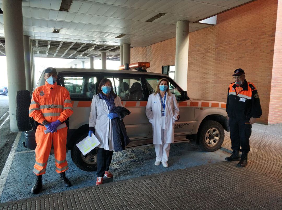 La Farmacia del Hospital del Bierzo y Protección Civil reparten a domicilio los medicamentos