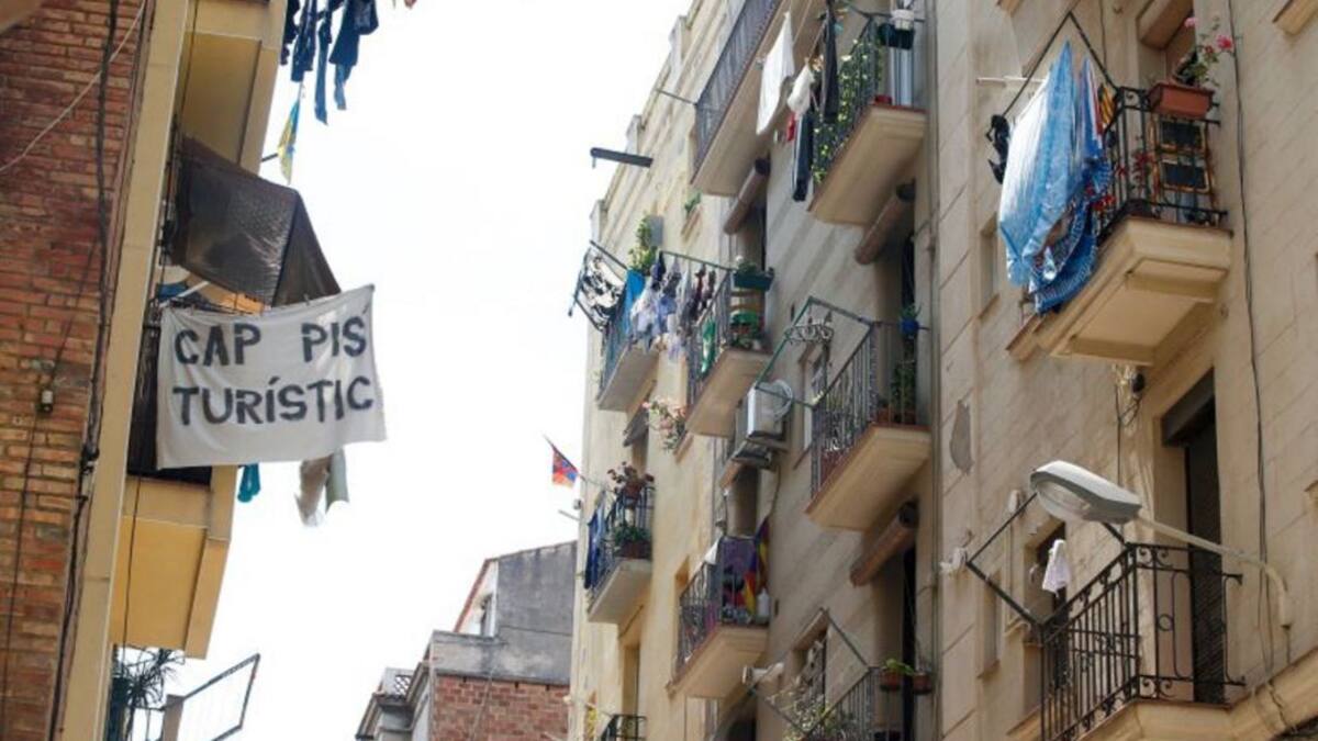 Barcelona torna a prohibir l'obertura i ampliació de pisos turístics