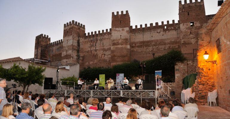 Actuación dentro del Festival Música Medieval de Baños de la Encina.