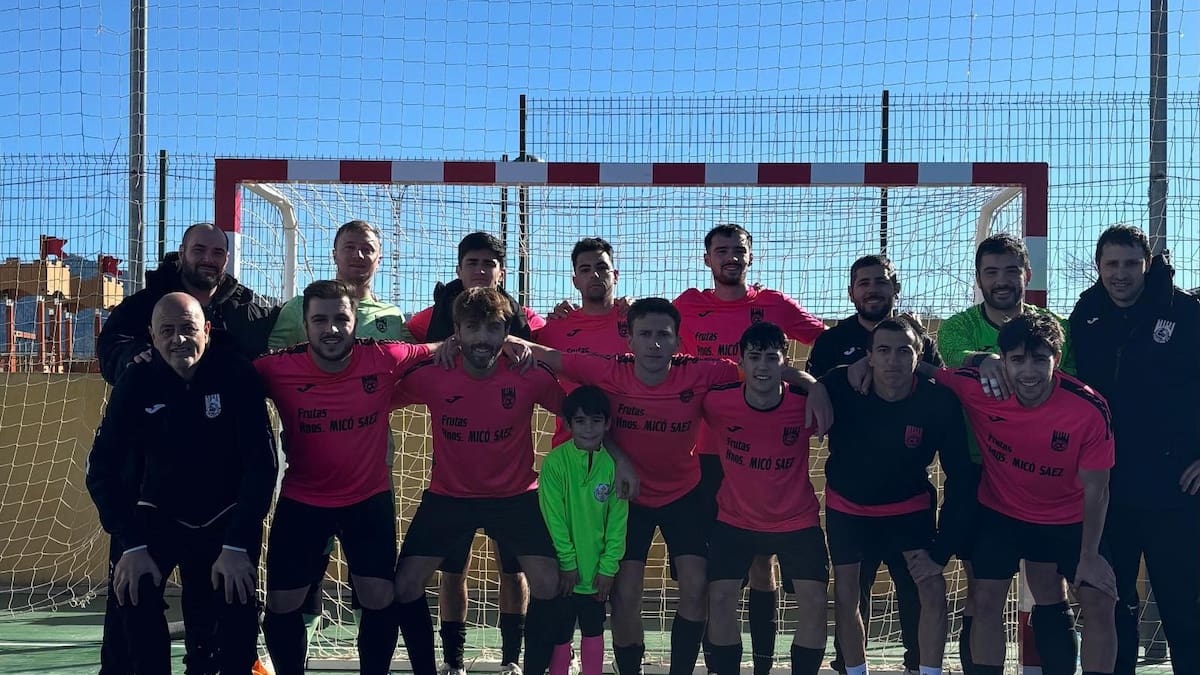 Reparto de puntos en el derbi comarcal de fútbol sala del Mirrense y el CD Salesianos Villena