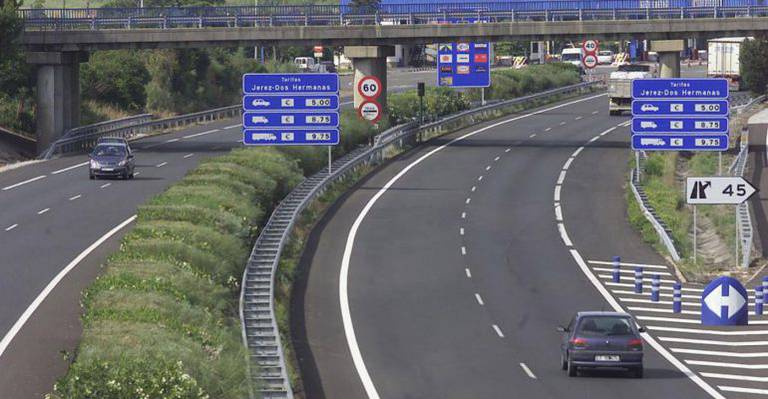 Imagen de la autopista que une Sevilla y Cádiz