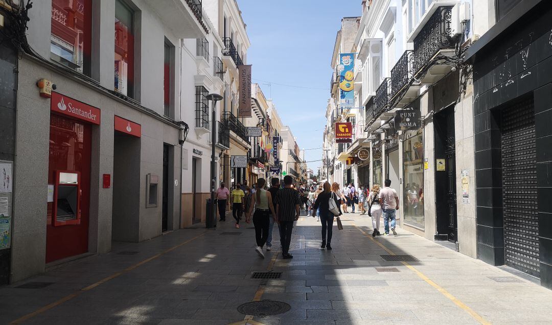 La Carrera Espinel es la principal vía peatonal de la ciudad por donde transitan a diario cientos de vecinos