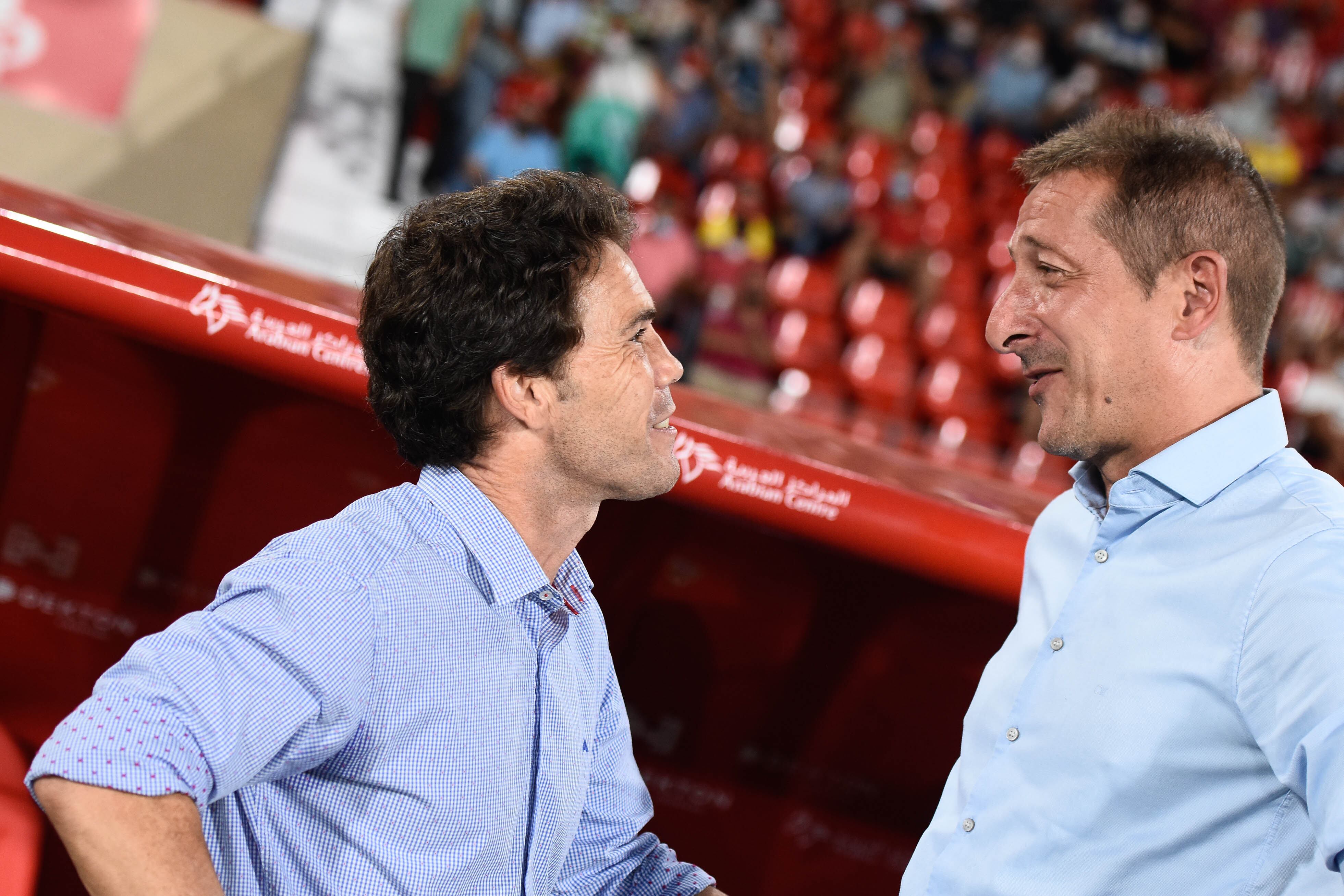 Rubi habla con Ramis en el Almería-Tenerife.