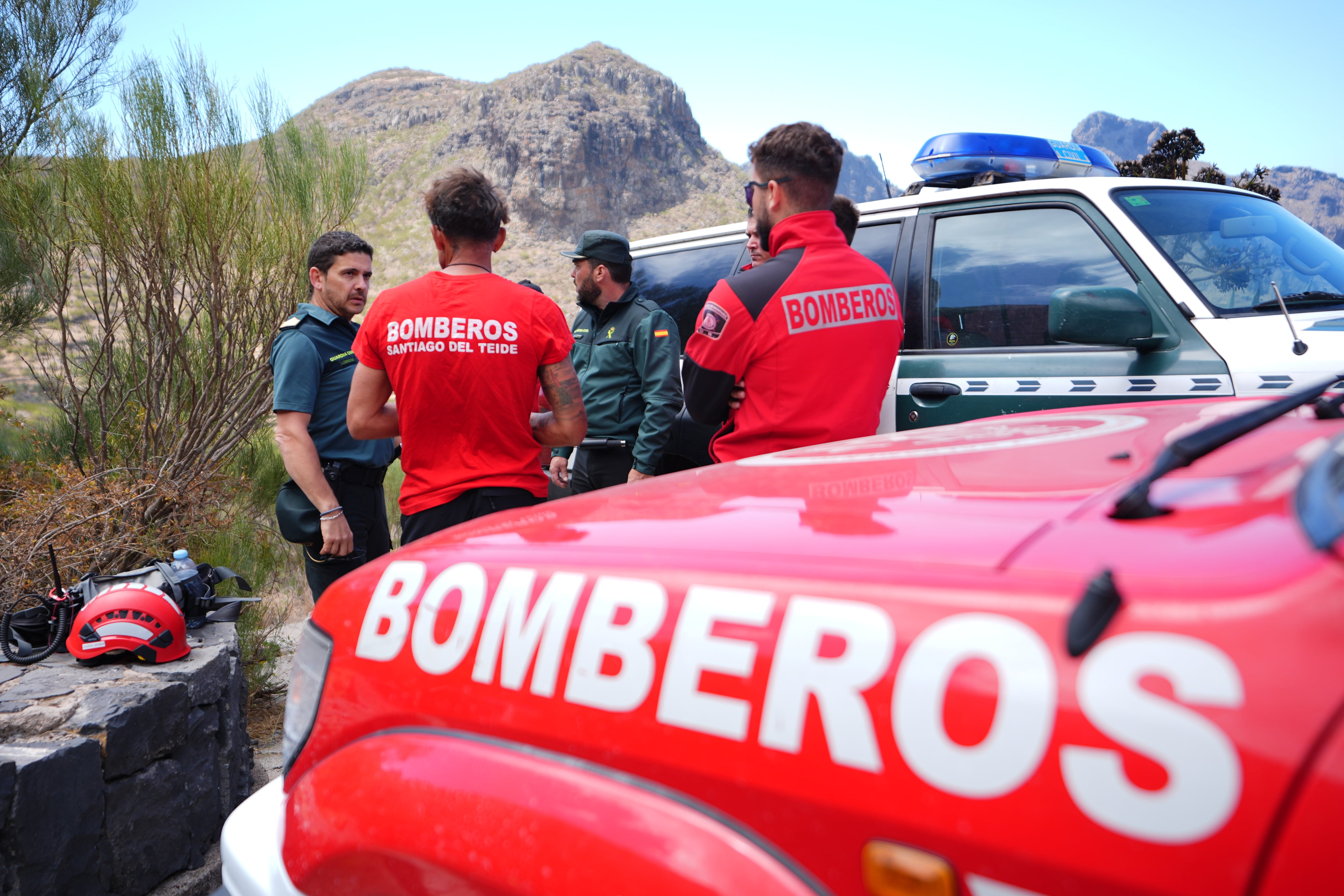 Un equipo de emergencias busca al joven británico Jay Slater, desaparecido en Tenerife.