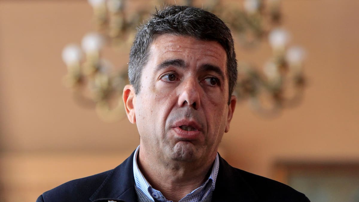 Rechazo de Compromís y Guanyar a la visita de Mazón a Alcoy para presentar el nuevo bus comarcal