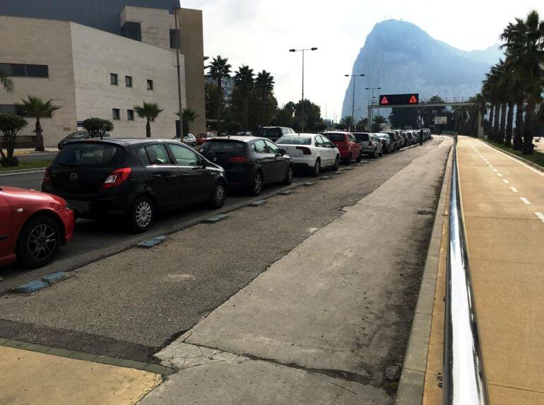 Zona de aparcamientos que desaparece con el inicio de las obras