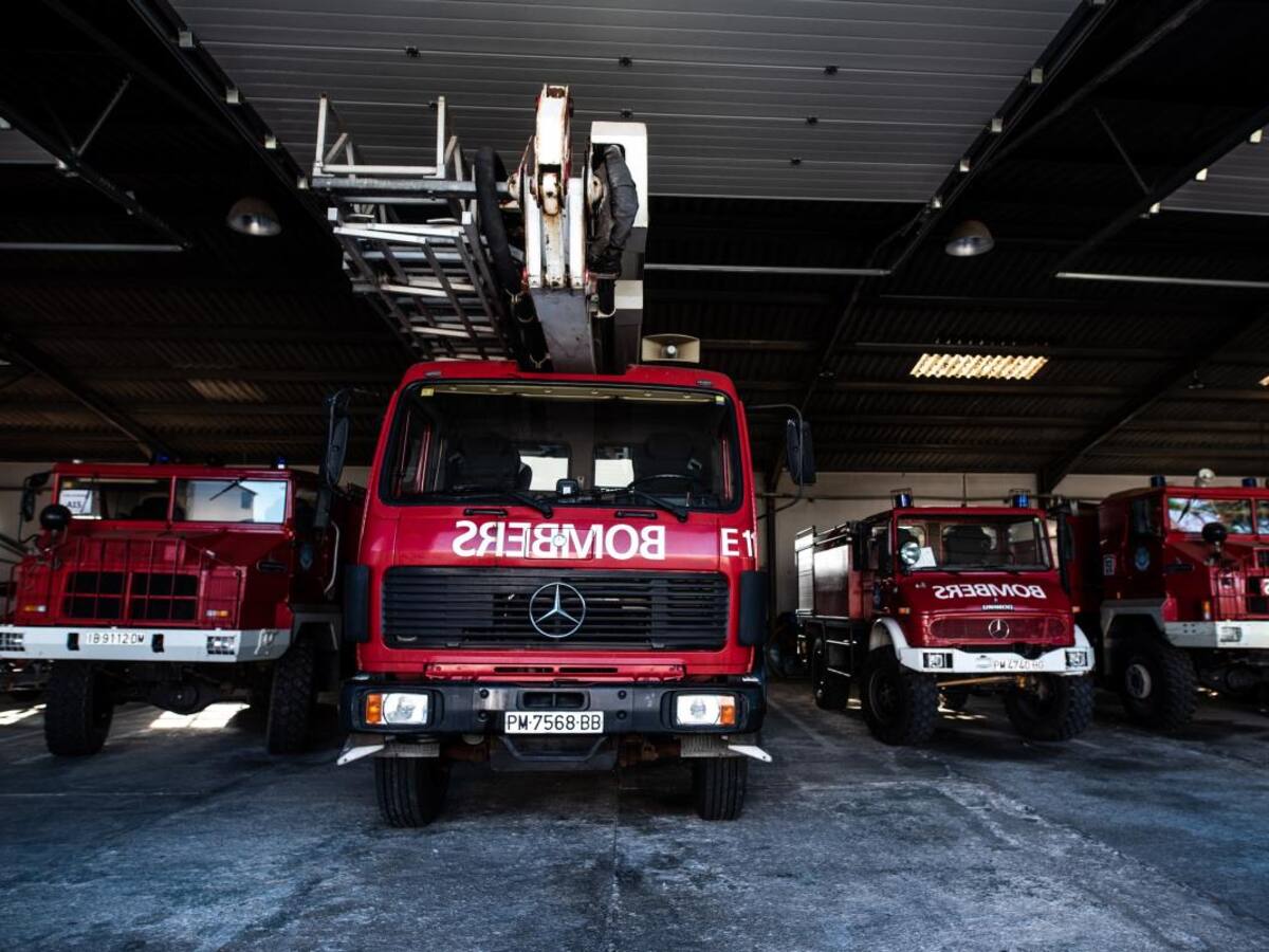 El Consell compra dos camions autobomba lleugers pels bombers