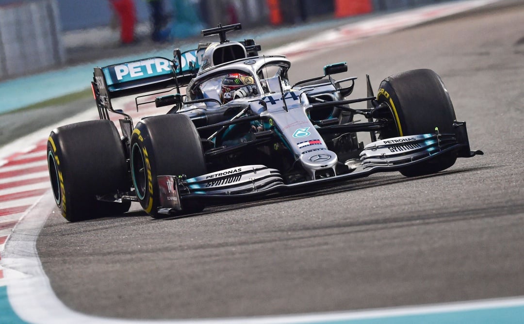 Hamilton en el circuito de Yas Marina