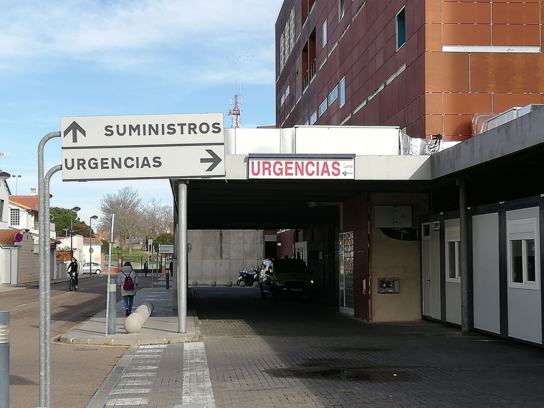  Entrada al servicio de urgencias del Hospital Virgen de la Concha